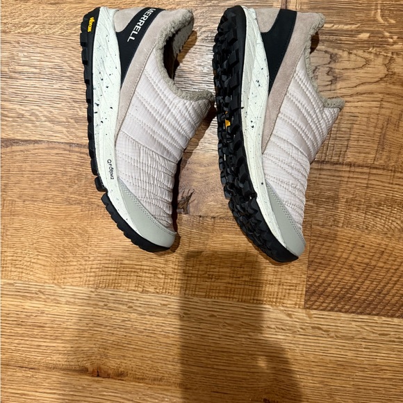 Merrell women’s  Quilted Slip-On Sneakers - Cream and Gray - Picture 7 of 10